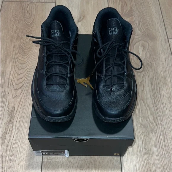 EUC - Air Jordan Max Aura 3 Black/Anthracite - Size US 10.5 - Picture 1 of 16